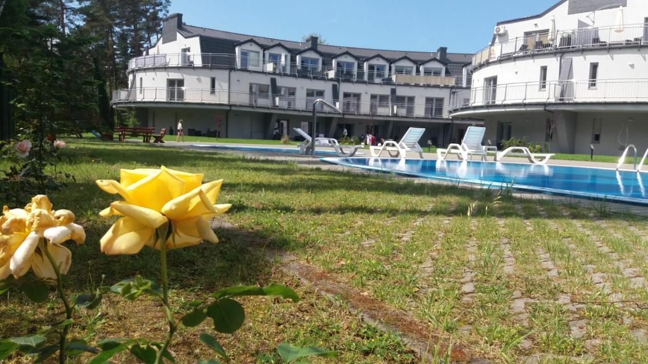 Romantyczny Apartament Happy 16 Basen & Kort Tenisowy, Ochrona 24 H - Dla Maksymalnie 6 Osob Pobierowo Eksteriør bilde