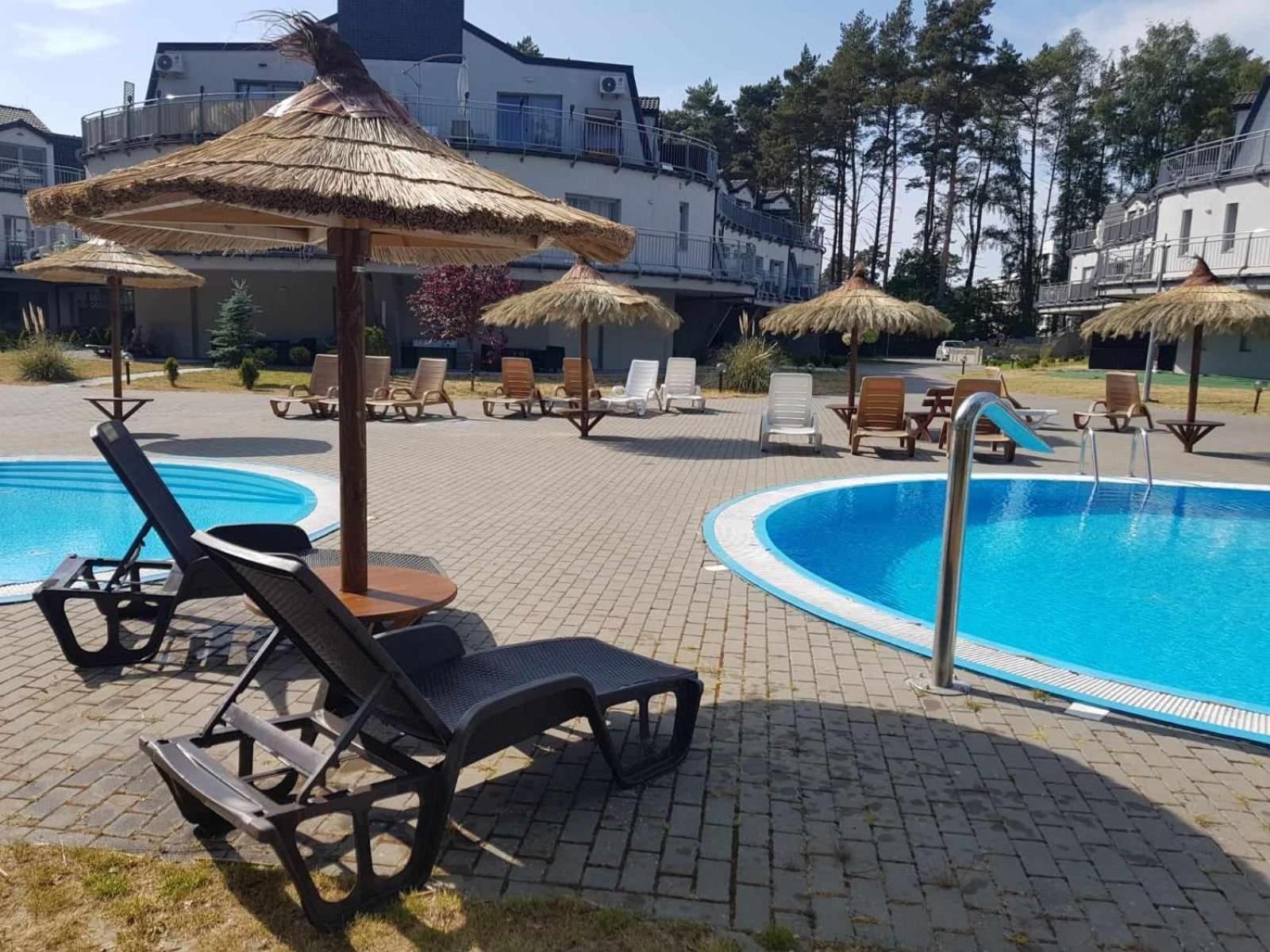 Romantyczny Apartament Happy 16 Basen & Kort Tenisowy, Ochrona 24 H - Dla Maksymalnie 6 Osob Pobierowo Eksteriør bilde